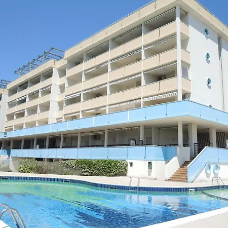 Peaceful Seaside Flat With Pool In