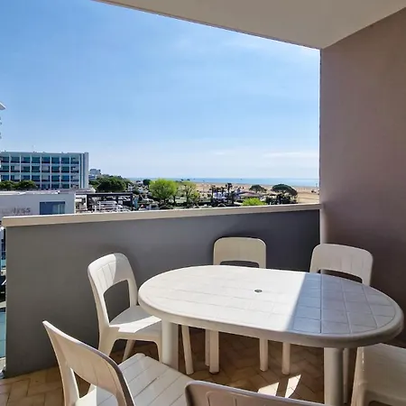 Peaceful Seaside Flat With Pool In * ビビオーネ