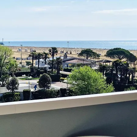 アパート Peaceful Seaside Flat With Pool In *