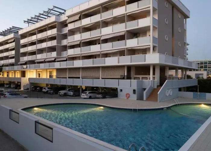 Peaceful Seaside Flat With Pool In Apartmán *