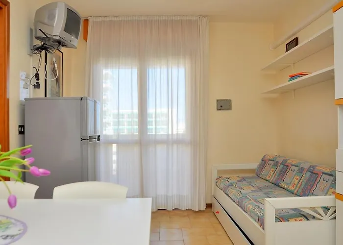 Apartmán Peaceful Seaside Flat With Pool In