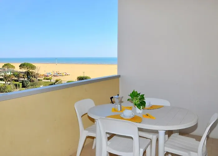 Apartmán Peaceful Seaside Flat With Pool In *