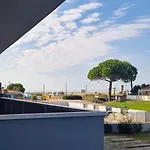 Peaceful Seaside Flat With Pool In 比比翁