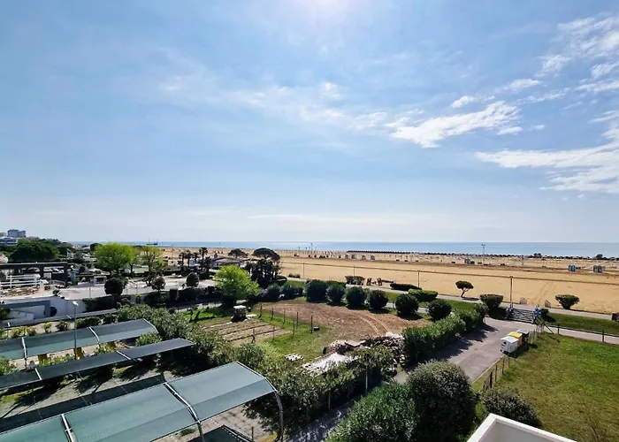 Apartament Peaceful Seaside Flat With Pool In